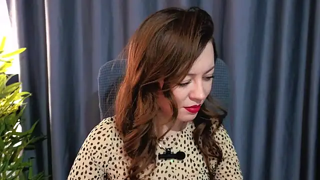 Snapshot of GirlfriendNina chatting on 02.05.26 GirlfriendNina online show from 02.05.26