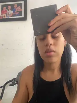 AlondraDiossa03 online show from 02.20.25