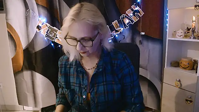 Ala-N-Dala online show from 10.25.25