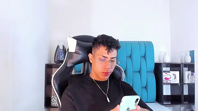 AlanNaughty online show from 02.26.25