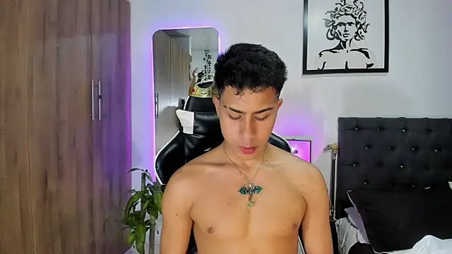 Snapshot of AlanNaughty chatting on 02.04.26 AlanNaughty online show from 02.04.26