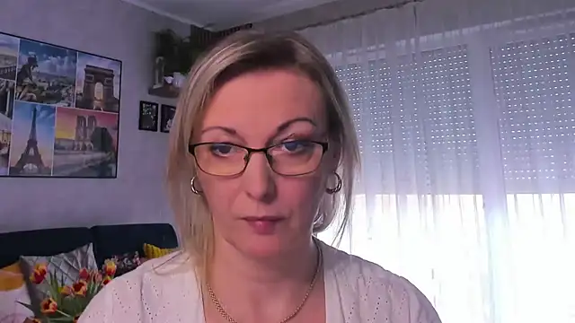 vanessa chat online show from 03.17.25