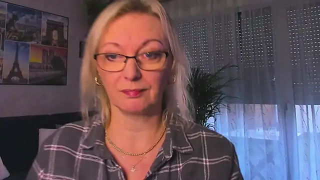 vanessa chat online show from 12.16.25