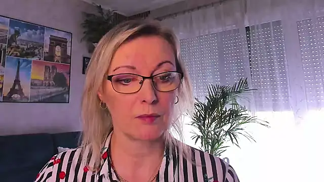 vanessa chat online show from 03.24.26