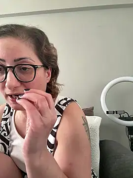 bisexyelizz online show from 03.23.25