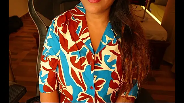 sneha hussy online show from 02.06.26