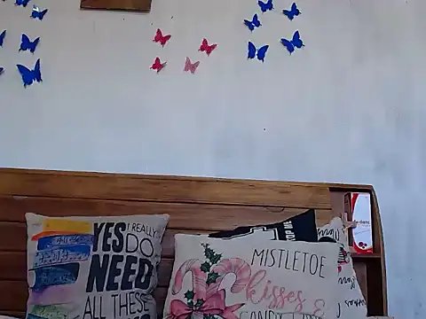 Snapshot of Princess_Ariahsquirty chatting on 10.15.25 Princess Ariahsquirty online show from 10.15.25