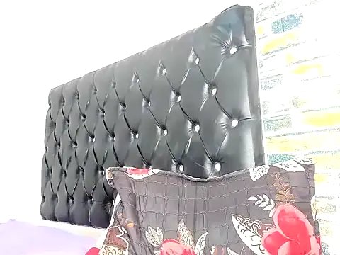 MySweetBitch143 online show from 05.11.26