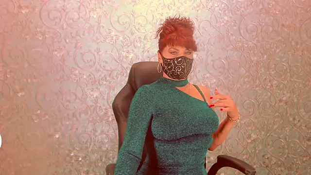 Snapshot of Infinitely chatting on 09.18.25 Infinitely online show from 09.18.25