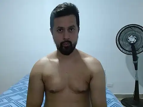 Snapshot of TRIISTAN_KING10 chatting on 12.09.24 TRIISTAN KING10 online show from 12.09.24