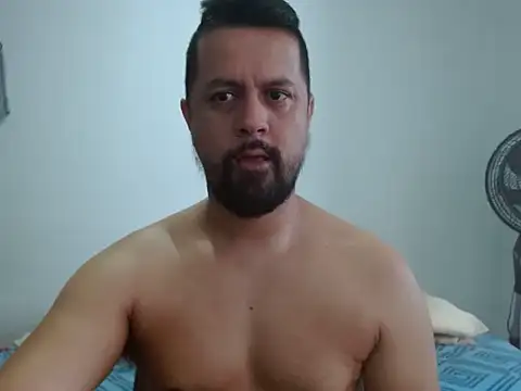 Snapshot of TRIISTAN_KING10 chatting on 11.14.25 TRIISTAN KING10 online show from 11.14.25