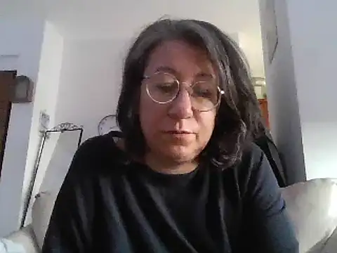Snapshot of milkarock chatting on 02.20.25 milkarock online show from 02.20.25