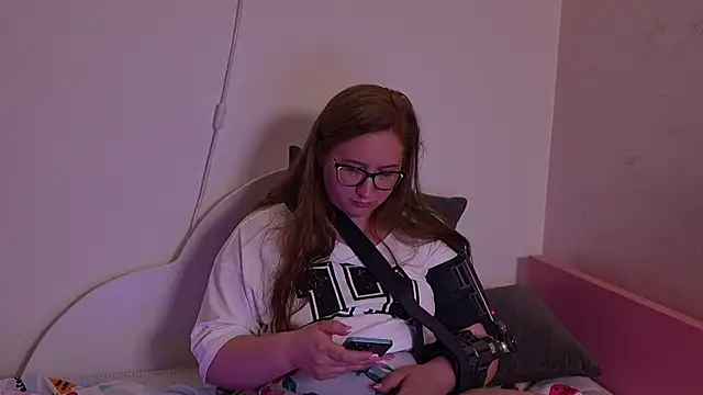 Snapshot of pawg_queen chatting on 05.20.26 pawg queen online show from 05.20.26