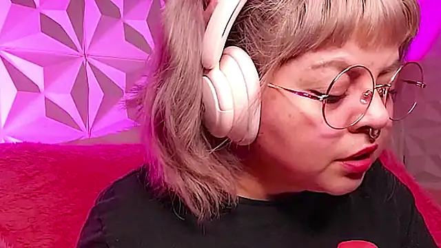 Satyn doll online show from 11.22.25