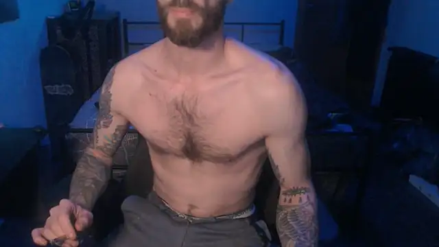 Snapshot of SexxxyLouis chatting on 01.24.25 SexxxyLouis online show from 01.24.25