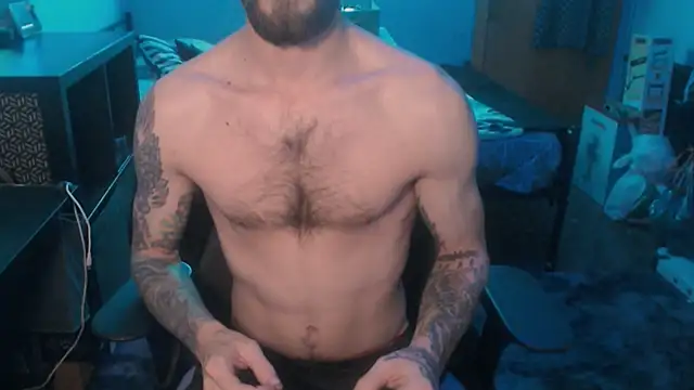 Snapshot of SexxxyLouis chatting on 02.09.25 SexxxyLouis online show from 02.09.25