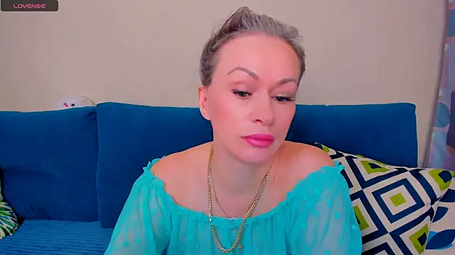 EllenMoore online show from 10.23.25