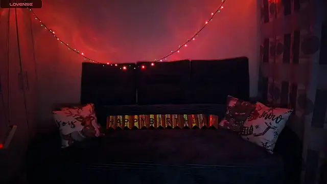 EllenMoore online show from 12.15.25