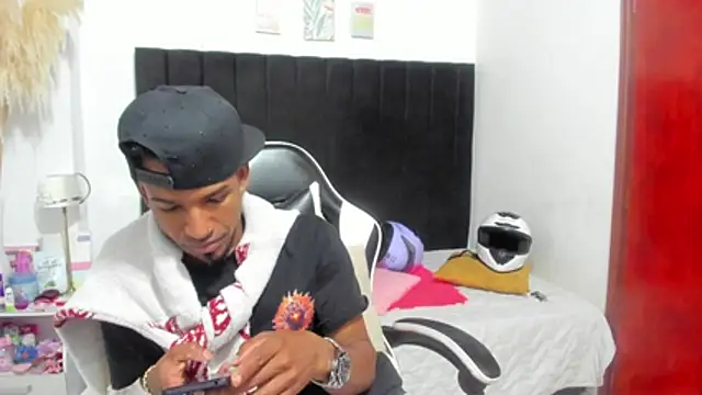 anhtony wayans online show from 04.21.26