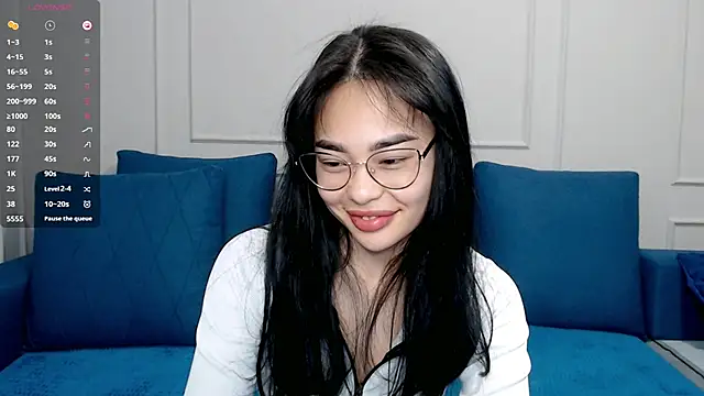 Snapshot of kwana_colada chatting on 03.05.25 kwana colada online show from 03.05.25