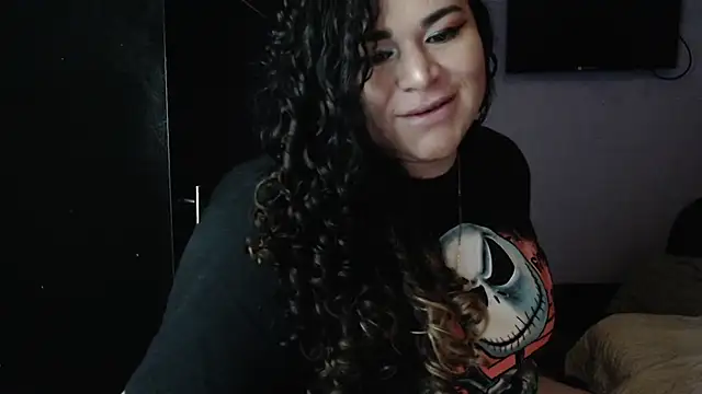 Snapshot of ANGELIQUE_KLANE chatting on 01.31.25 ANGELIQUE KLANE online show from 01.31.25