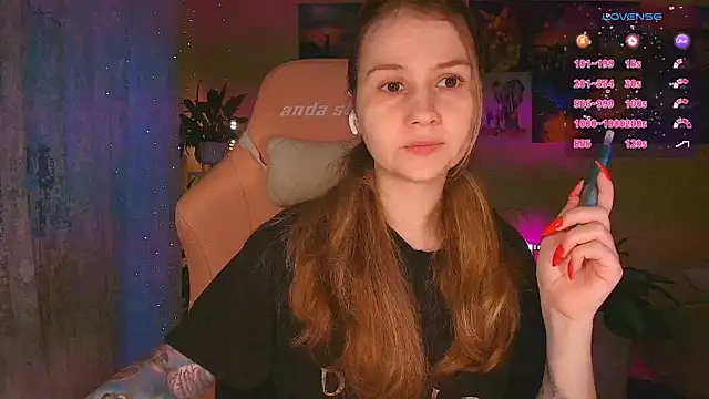 Snapshot of GoodWitch_ chatting on 11.16.25 GoodWitch online show from 11.16.25