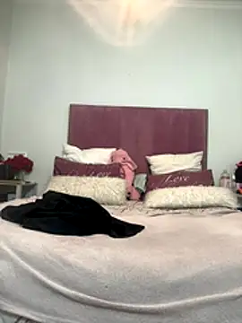 Bootyliciouse21X online show from 12.21.25