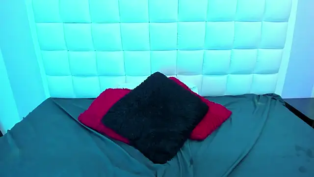 teresasroom  online show from 02.21.25