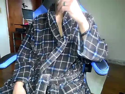 longdick4you8686 online show from 02.26.25