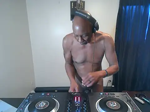 longdick4you8686 online show from 03.21.25