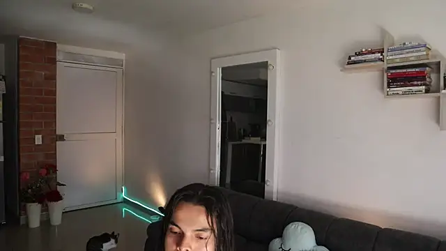  Vahos  online show from 03.18.26