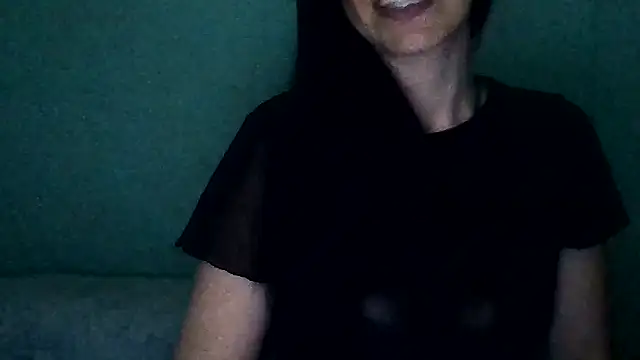 Snapshot of chicacastilla chatting on 04.05.26 chicacastilla online show from 04.05.26
