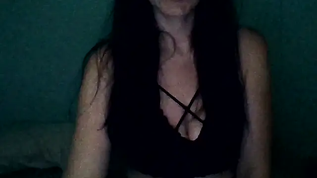 Snapshot of chicacastilla chatting on 04.25.26 chicacastilla online show from 04.25.26