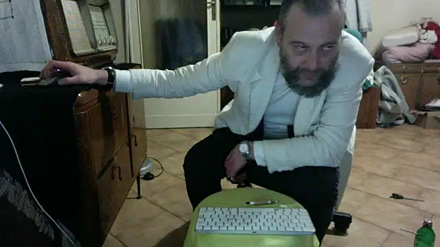 Snapshot of SsdobermannsS chatting on 04.29.26 SsdobermannsS online show from 04.29.26
