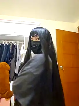 Latin summer online show from 04.23.26