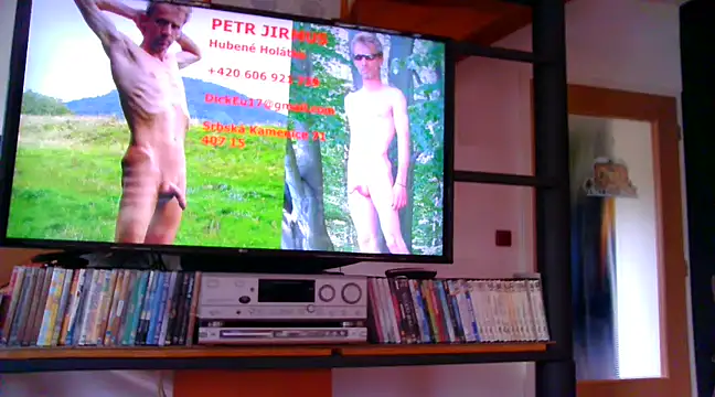 Snapshot of xxBareBabyxx chatting on 12.17.24 xxBareBabyxx online show from 12.17.24