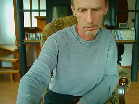 Snapshot of xxBareBabyxx chatting on 10.15.25 xxBareBabyxx online show from 10.15.25