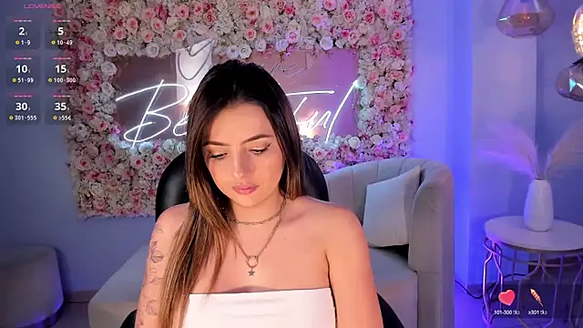 AmyWood online show from 01.12.25