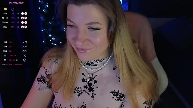 Snapshot of Fairy__Sofia chatting on 12.25.24 Fairy Sofia online show from 12.25.24