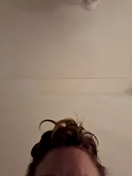 Snapshot of mskuddo chatting on 12.29.24 mskuddo online show from 12.29.24