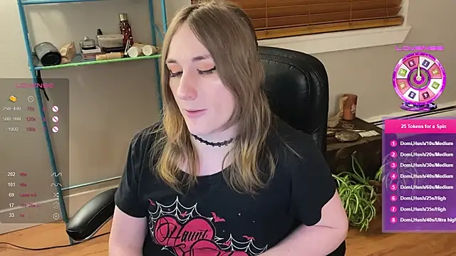 luluvaladon online show from 01.15.25