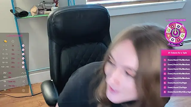 luluvaladon online show from 02.22.25