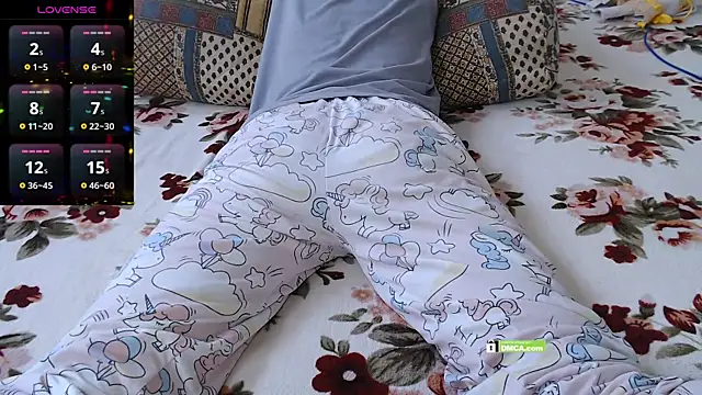 Snapshot of Angel-Demon20 chatting on 02.10.25 Angel-Demon20 online show from 02.10.25