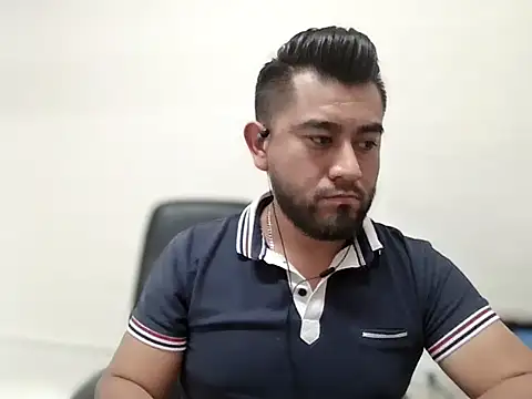 Snapshot of youmanhorny chatting on 04.15.26 youmanhorny online show from 04.15.26