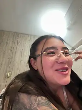 vaneelee online show from 11.25.25