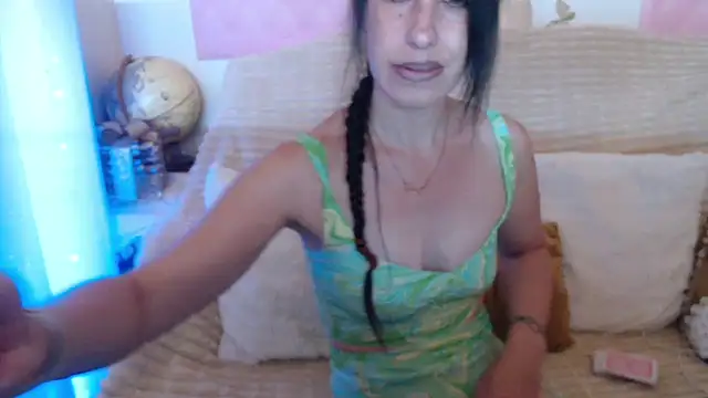 Snapshot of -carla- chatting on 07.04.26 -carla- online show from 07.04.26