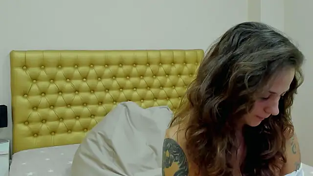 AlmaFancy online show from 12.12.24