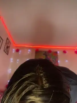 Emma Brown 12 online show from 04.22.26