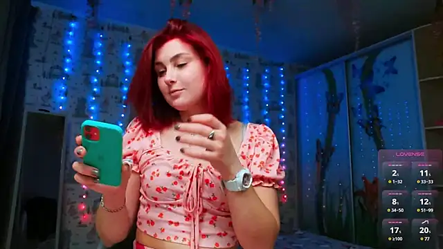 Snapshot of SmokyRose chatting on 01.18.25 SmokyRose online show from 01.18.25