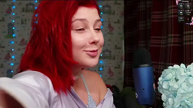 Snapshot of SmokyRose chatting on 10.20.25 SmokyRose online show from 10.20.25